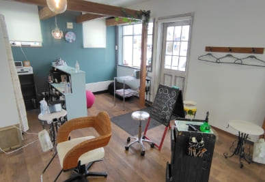 アニャヘアー内装